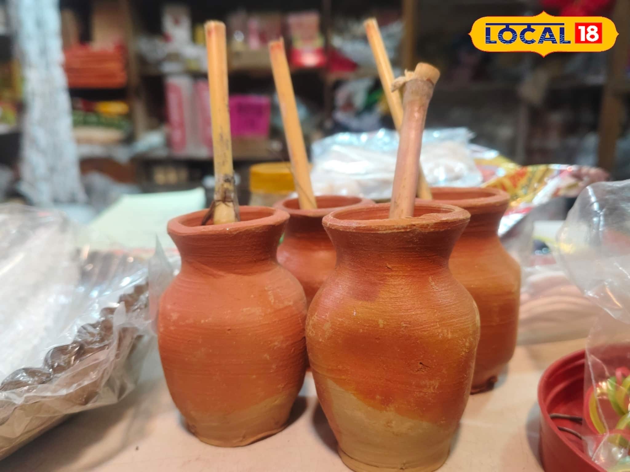 খাগের কলমে লেখা ‘ওম সরস্বতৈঃ নমঃ’! স্মৃতির পাতায় হারিয়ে যাওয়া এক অধ্যায়