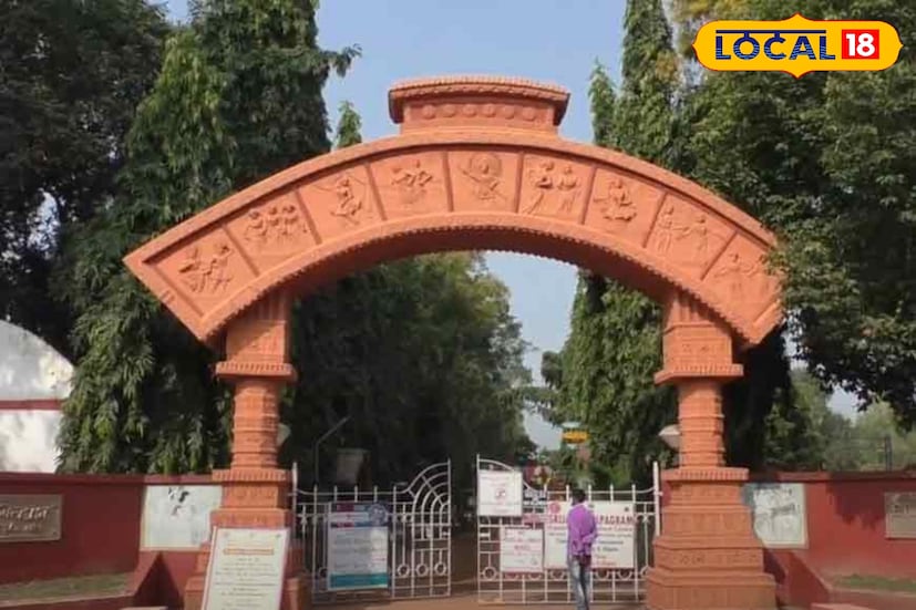 বীরভূম,সৌভিক রায়: বোলপুর থেকে মাত্র কয়েক কিলোমিটার এগিয়ে গেলেই পেয়ে যাবেন এমন একটি গ্রাম যে গ্রামে সকাল থেকে সন্ধ্যা পর্যন্ত হাজার হাজার মানুষের সমাগম থাকলেও রাত্রে বাস করেন মাত্র দুই জন। কী শুনে অবাক হচ্ছেন নিশ্চই ভাবছেন এটাও কী সম্ভব! কী কারণে আর কেনও কেও রাত্রিবাস করেন না?