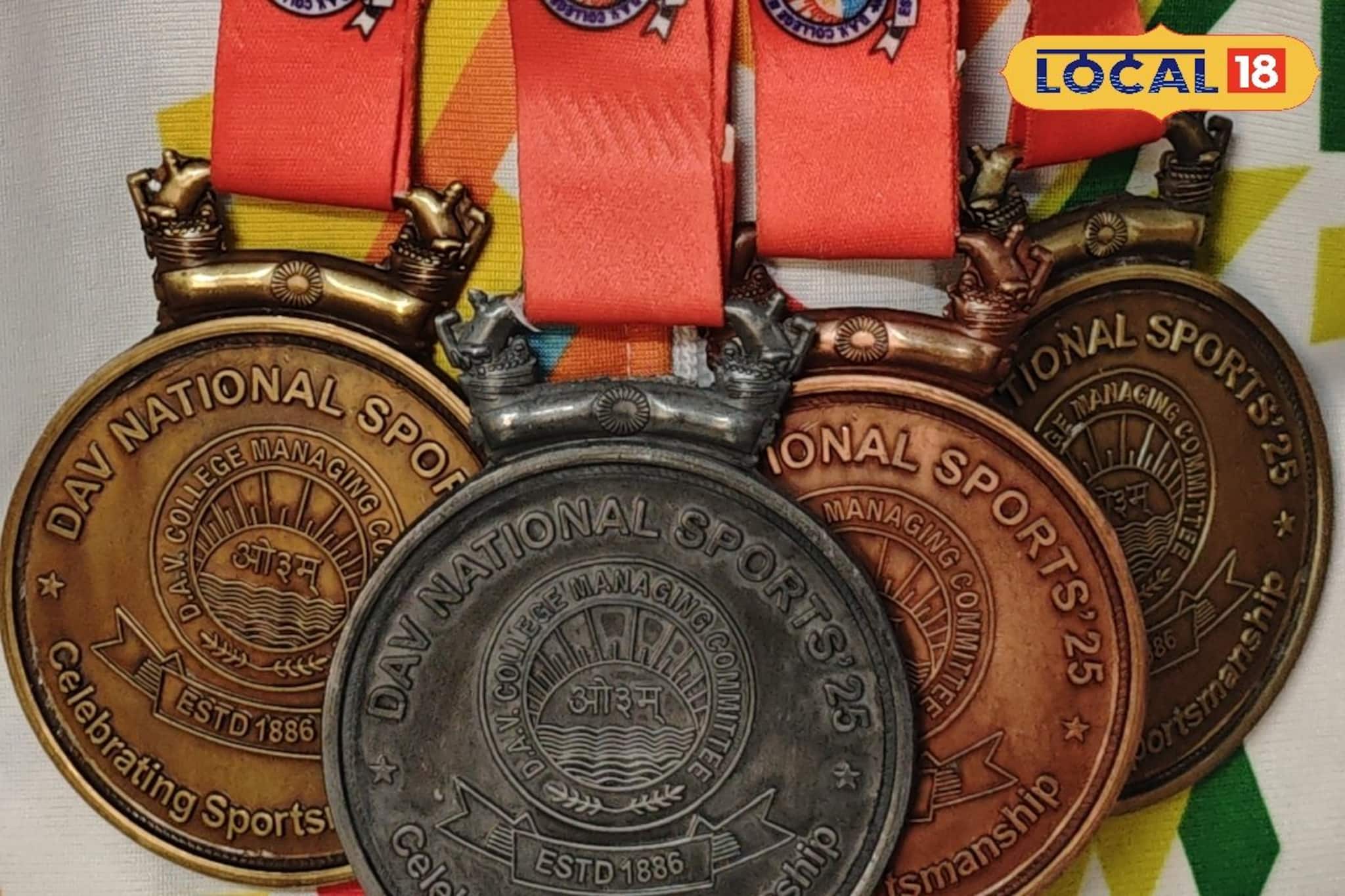 জলে তুফান তুলল বাঁকুড়ার কিশোর, জাতীয় গেমসে একটা-দুটো নয়, চারটি পদ জিতল শ্রীজয়