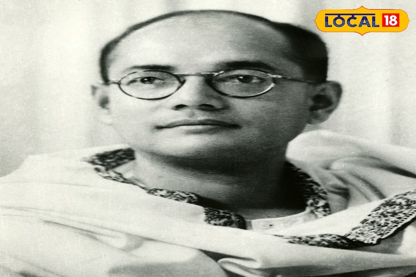 ২৩ শে জানুয়ারি নেতাজি সুভাষচন্দ্র বসুর ১২৯'তম জন্মদিন। গত ৮৭ বছর ধরে নেতাজির স্মৃতি বহন করে চলেছে বর্ধমানের একটি মিষ্টির দোকান। প্রতিবছর দেশনায়কের জন্মদিনে সাজিয়ে তোলা হয় এই দোকান। করা হয় লাড্ডু বিতরণ। (ছবি ও তথ্য: সায়নী সরকার)