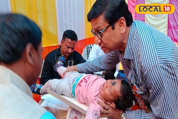 কোলের শিশুদের জমাটি প্রতিযোগিতা! হাওড়ায় ২০ বছরের প্রাচীন 'বেবি শো' কোলের শিশুদের জমাটি প্রতিযোগিতা! হাওড়ায় ২০ বছরের প্রাচীন 'বেবি শো'