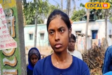 বনগাঁয় ভয়াবহ অগ্নিকাণ্ড! চোখের সামনে পুড়ে ছাই আস্ত বাড়ি বনগাঁয় ভয়াবহ অগ্নিকাণ্ড! চোখের সামনে পুড়ে ছাই আস্ত বাড়ি