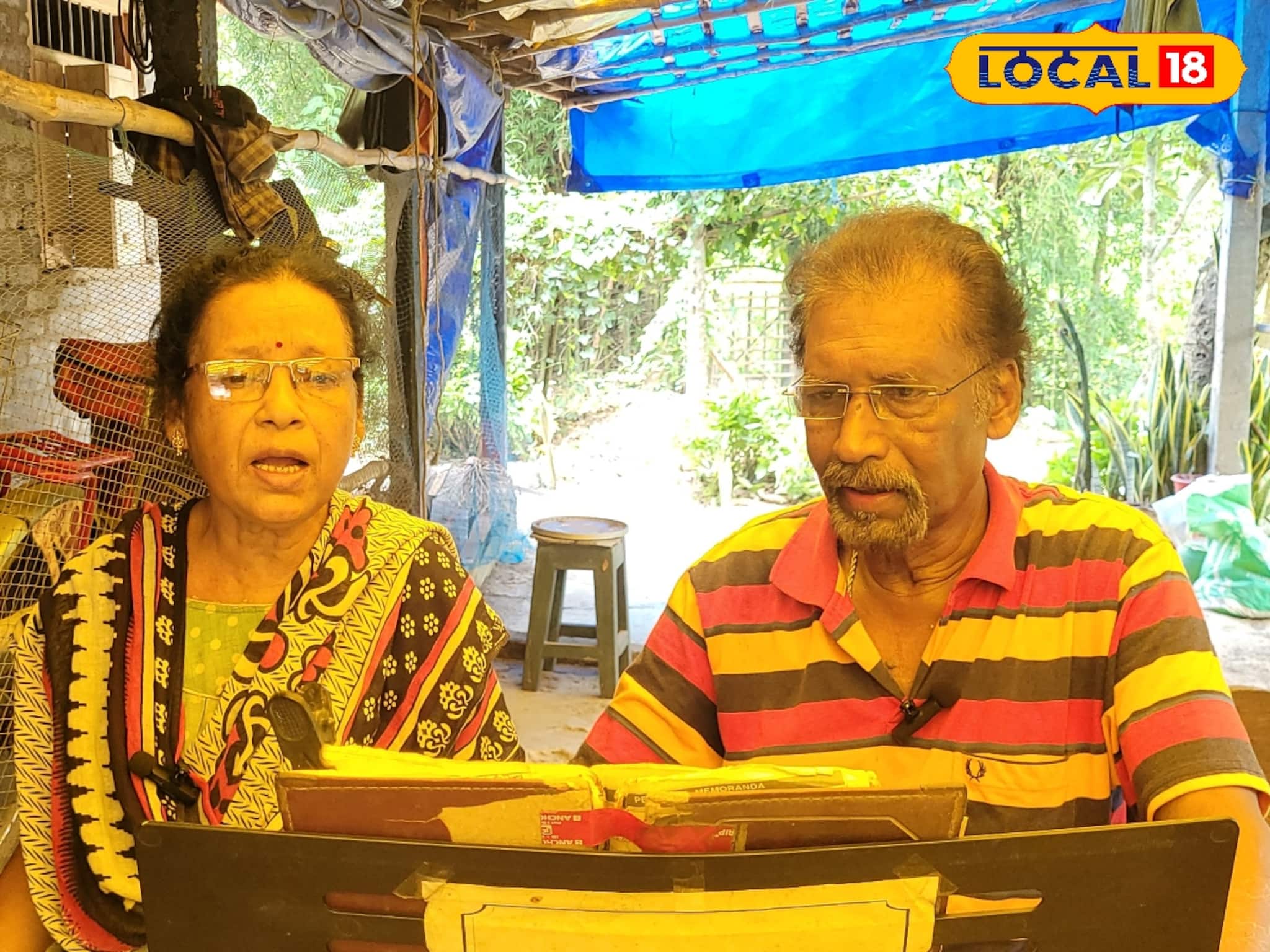 প্রথাগত তালিম নেই, তবু শতাধিক গানে জীবনের সুর! নারায়ণগড়ের  দম্পতির গলা চমকে দেবে