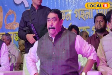 'খালি মোবাইল ঘাঁটা বন্ধ করুন', হঠাৎ কেন এমন কড়া বার্তা দিলেন অনুব্রত মণ্ডল?