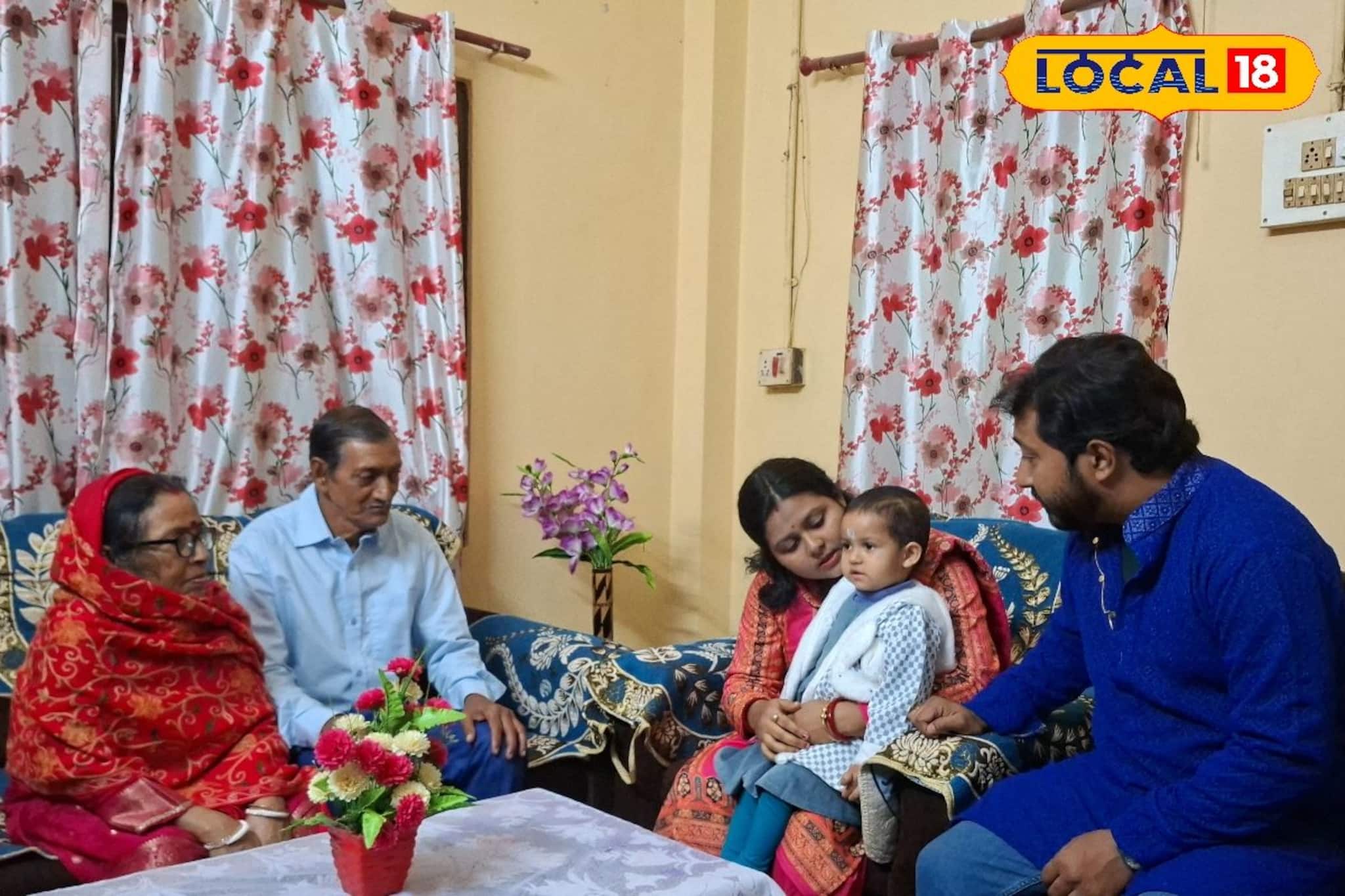 সরস্বতী পুজোর দিনে বিস্ময় শিলিগুড়িতে, মাত্র ১৯ মাসের দেবাংশীর অবাক করা দক্ষতা সরস্বতী পুজোর দিনে বিস্ময় শিলিগুড়িতে, মাত্র ১৯ মাসের দেবাংশীর অবাক করা দক্ষতা