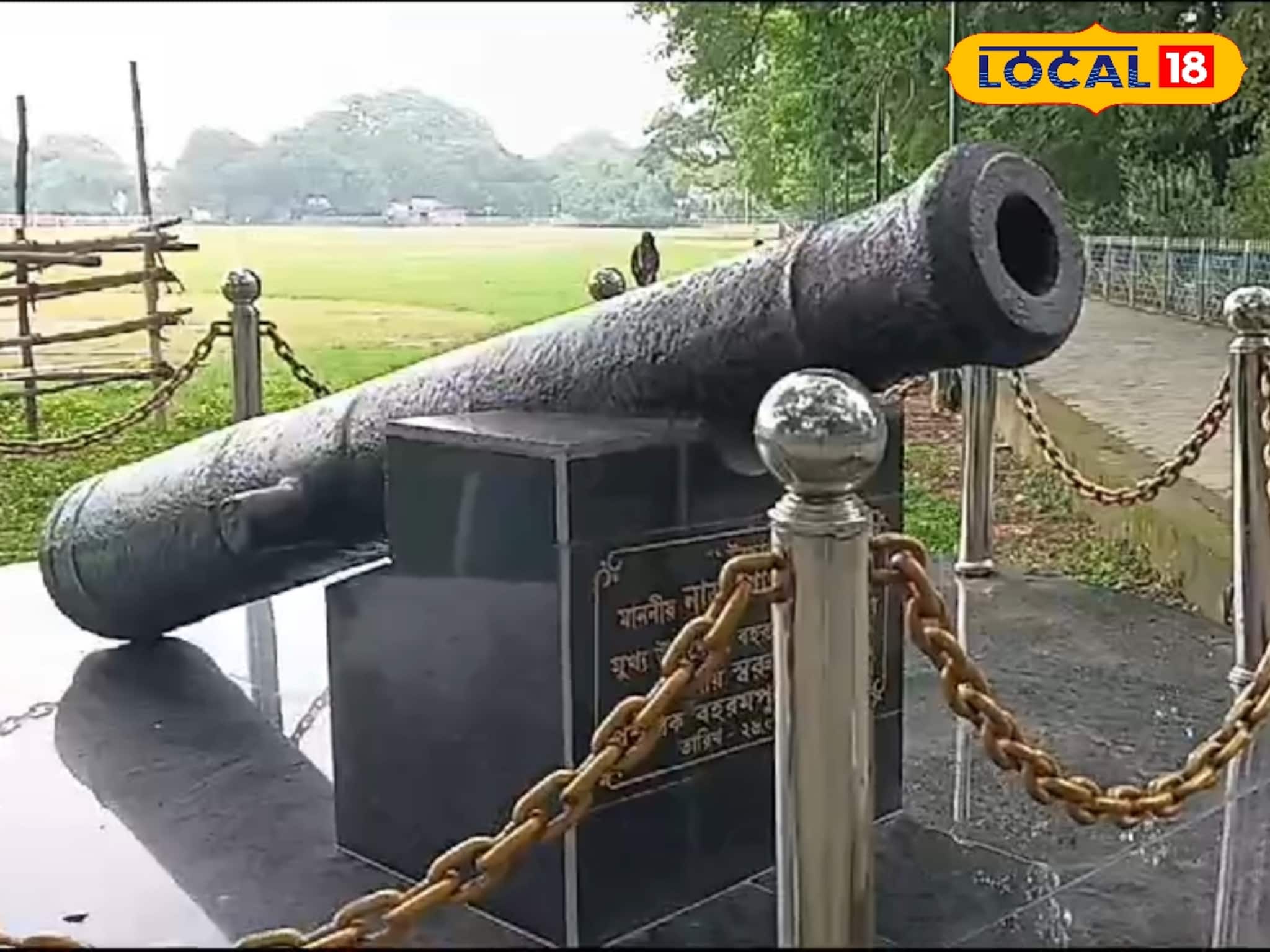 সিপাহী বিদ্রোহের স্মৃতি বুকে নিয়ে আজও উজ্জ্বল বহরমপুর ব্যারাক স্কোয়ার সিপাহী বিদ্রোহের স্মৃতি বুকে নিয়ে আজও উজ্জ্বল বহরমপুর ব্যারাক স্কোয়ার