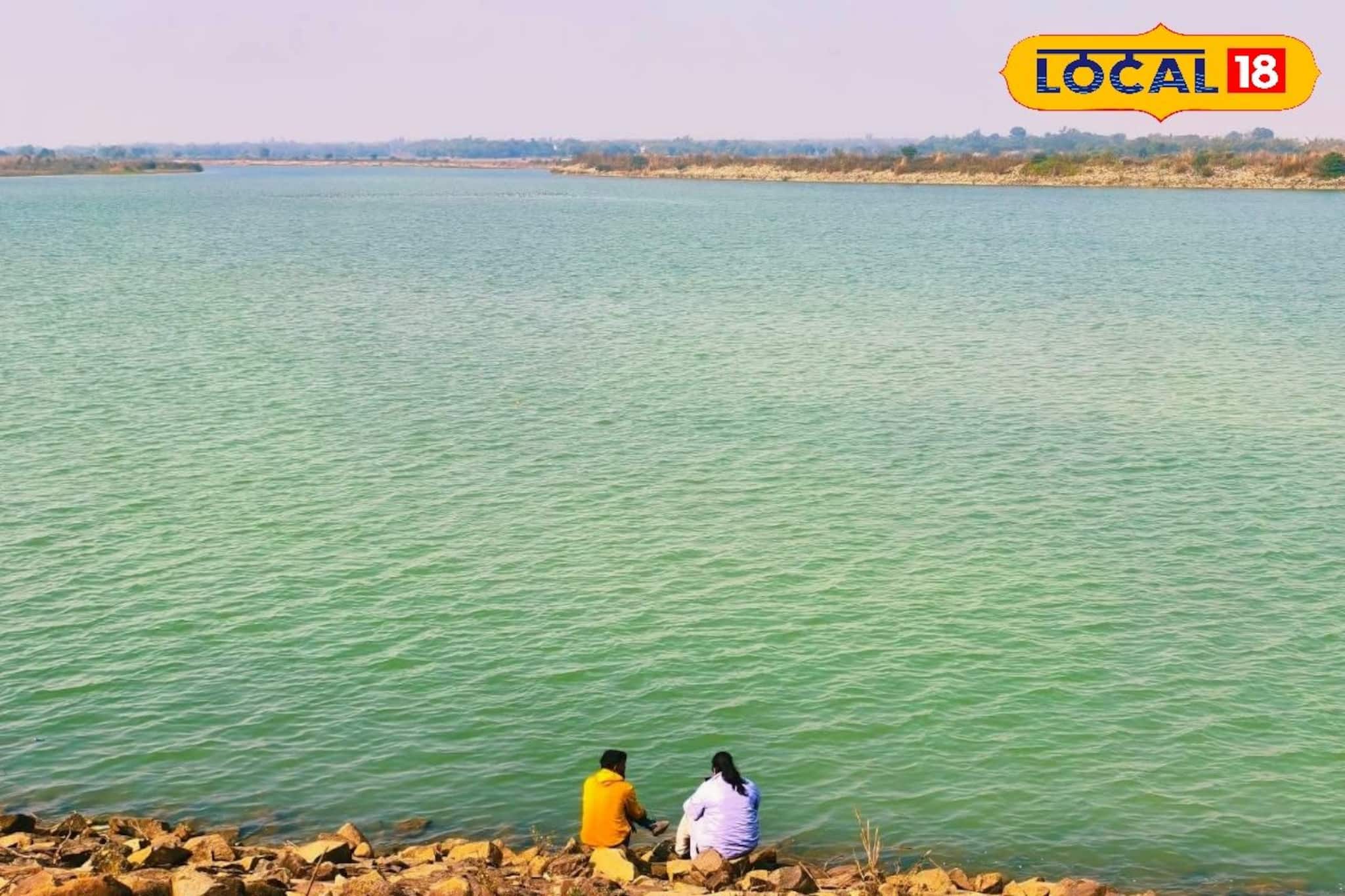 বিকেলের সূর্যাস্ত আর ময়ূরাক্ষীর জলরাশি! শান্ত তিলপাড়া ব্যারেজে সময় কাটান নদীর কলতানে