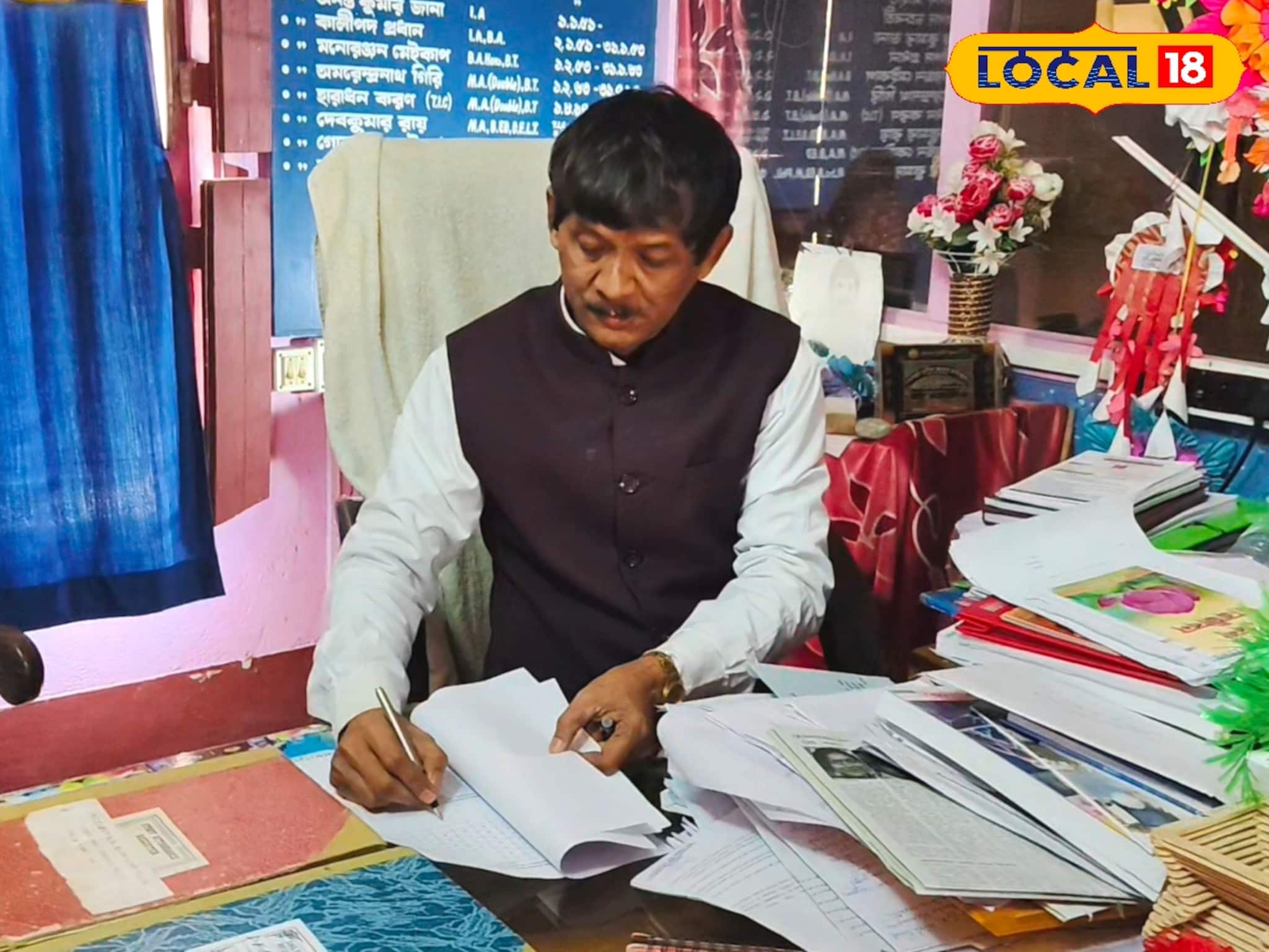 একদিন মাস্টার্সে ভর্তির ৩৫০ টাকার জন্য কাঁদতে হয়েছিল, আজ তিনিই গবেষক তৈরির নেপথ্য কারিগর