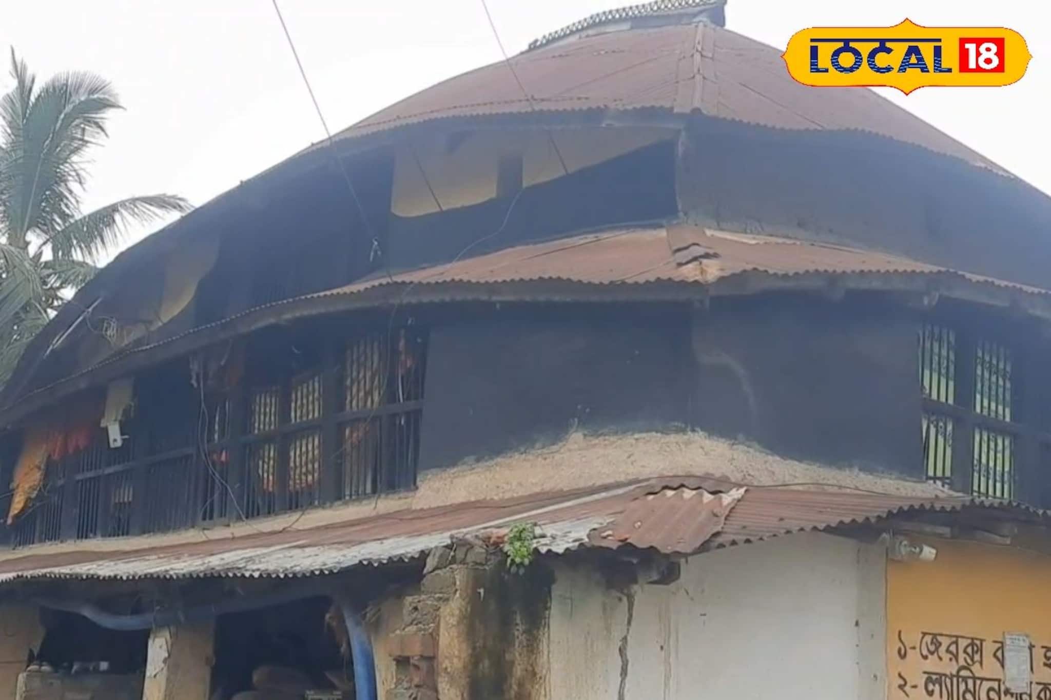 মুর্শিদাবাদের গ্রামে মাটির বাড়ি দেখতে উপচে পড়া ভিড়, কারণ জানলে চমকে উঠবেন