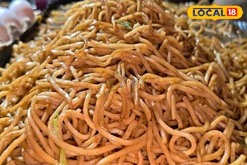 চাউমিন ভালবাসেন? এবার মাত্র ৫ টাকায় মিলছে জিভে জল আনা চাউমিন,কোথায় জানেন,পড়ুন