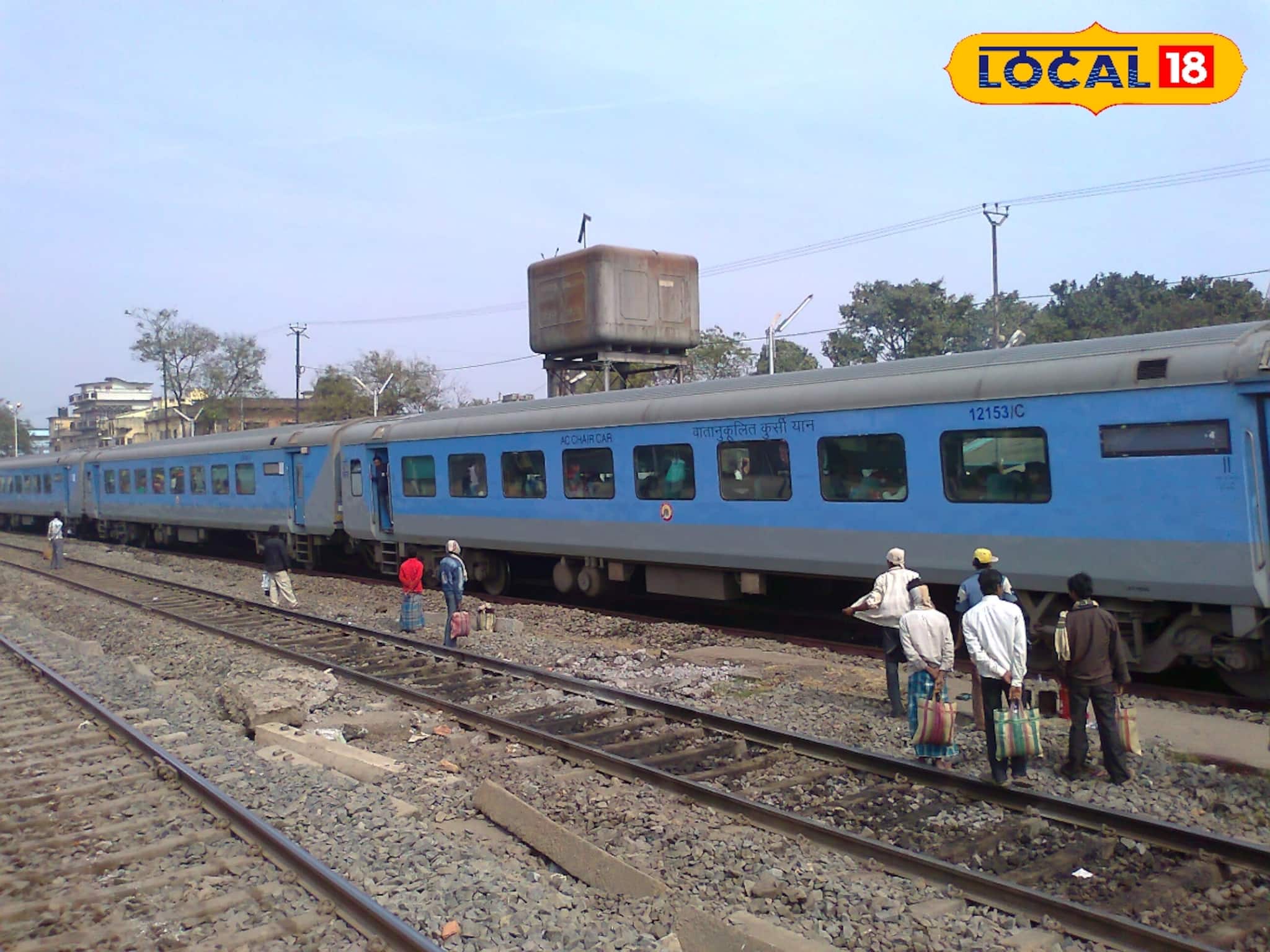দীর্ঘদিনের দাবি, অবশেষে শতাব্দী এক্সপ্রেস দাঁড়াবে এই অতি পরিচিত রেল স্টেশনে, খুশির হাওয়া