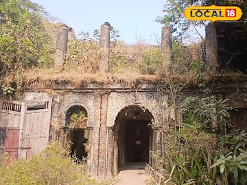 মন্দিরে