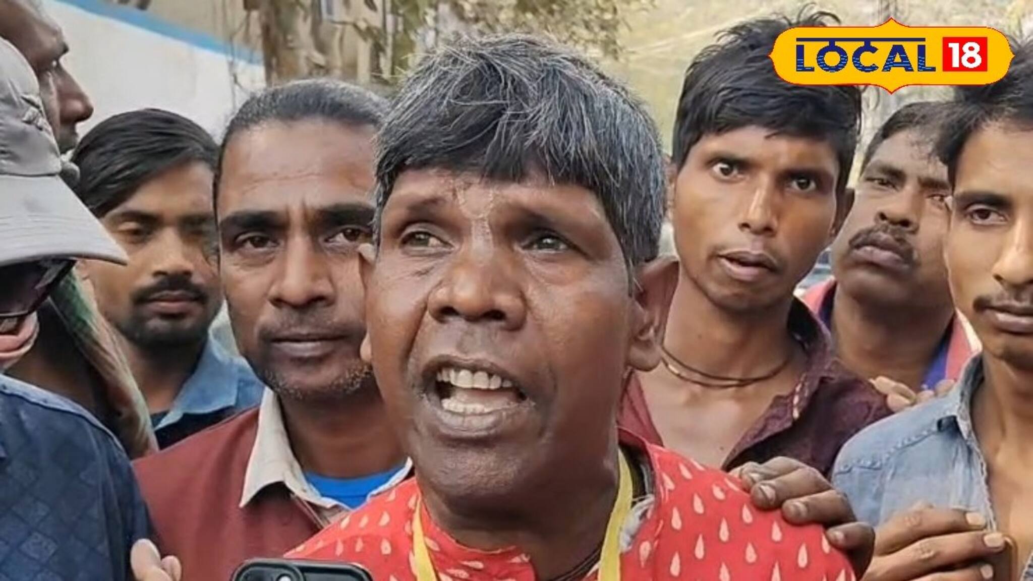 ‘বীরভূমকে বিশ্ব চিনেছে আমার গানে’! শিল্পীভাতা না পেয়ে ক্ষোভে এ কী বলে বসলেন ভুবন বাদ্যকর