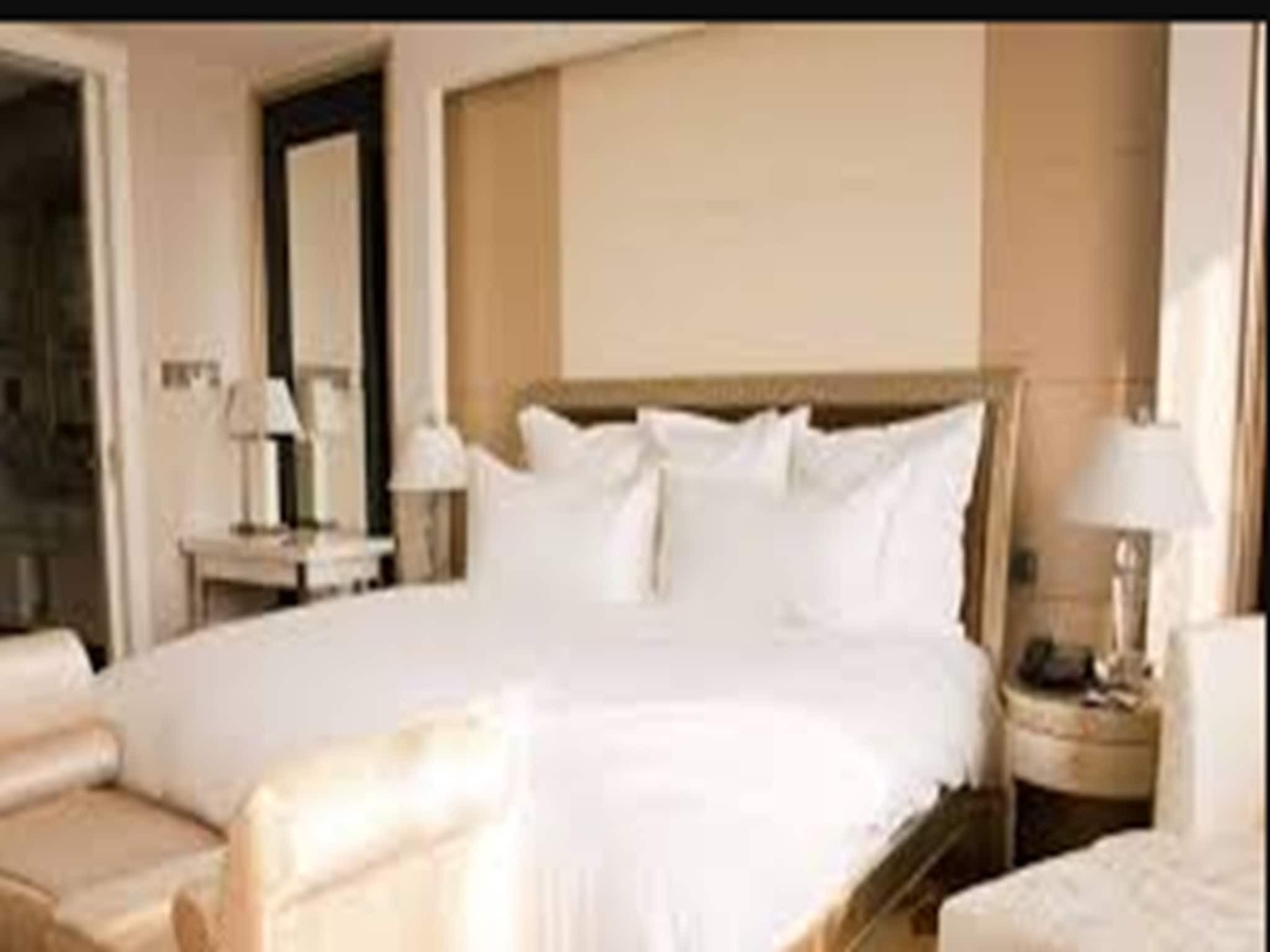 বাথরুমে একসঙ্গে দম্পতি, ঘরে ঢুকে দরজা দিয়ে উঁকি কর্মীর! উদয়পুরের অভিজাত হোটেলে কী কাণ্ড?