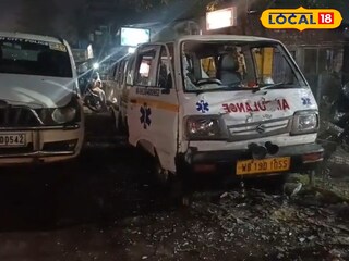 অ্যাম্বুলেন্স ভাঙচুর