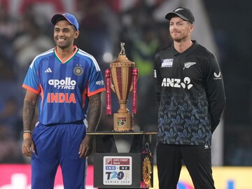 দ্বিতীয় টি-২০ ম্যাচে ভারতীয় দলে বড় বদল! সুযোগ পাওয়ার দৌড়ে ২ তারকা! কেমন হবে একাদশ?