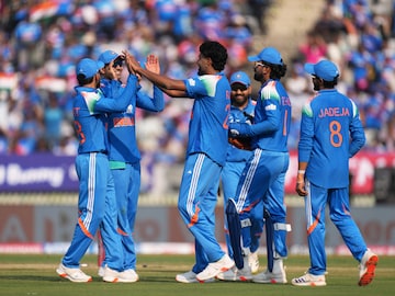 ভারতীয় দল থেকে ২ তারকা বাদ! মরণ-বাঁচন ম্যাচে কারা প্রথম একাদশে? বড় চমক!