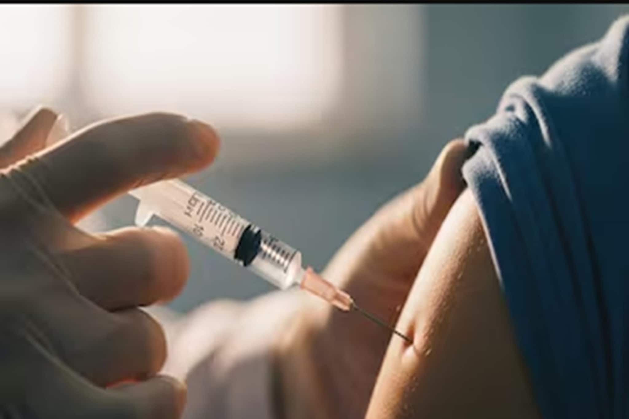 প্রাক্তন প্রেমিকের স্ত্রীর শরীরে এইচআইভি সংক্রমিত রক্ত ঢুকিয়ে দিল নার্স! অন্ধ্রে ধৃত ৪