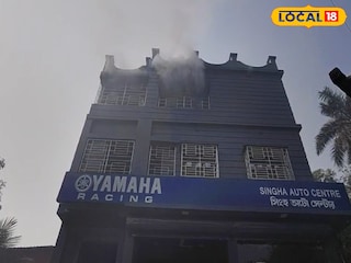 ঝাড়গ্রামে নামী বাইকের শোরুমে ভয়াবহ অগ্নিকাণ্ড