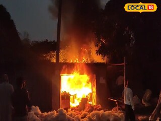 কাঁকসায় তুলোর দোকানে আগুন 