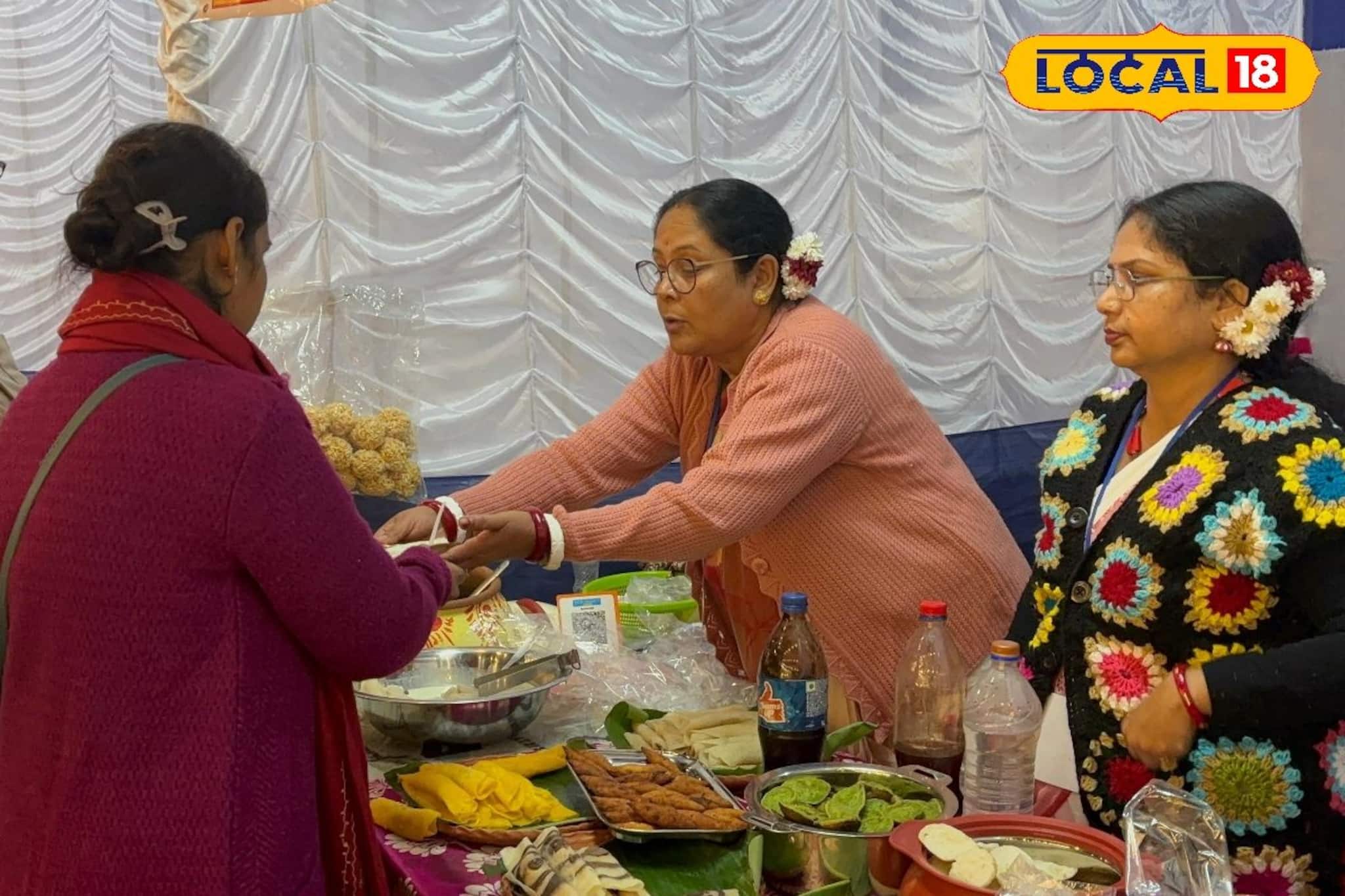 কাটোয়া পৌর সম্প্রীতি মেলায় নতুন স্বাদের পিঠের বাহার, কোনটা ছেড়ে কোনটা খাবেন!