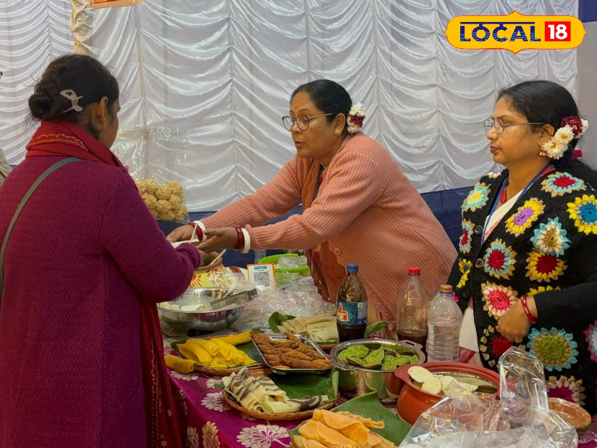 কাটোয়া পৌর সম্প্রীতি মেলায় নতুন স্বাদের পিঠের বাহার, কোনটা ছেড়ে কোনটা খাবেন! কাটোয়া পৌর সম্প্রীতি মেলায় নতুন স্বাদের পিঠের বাহার, কোনটা ছেড়ে কোনটা খাবেন!