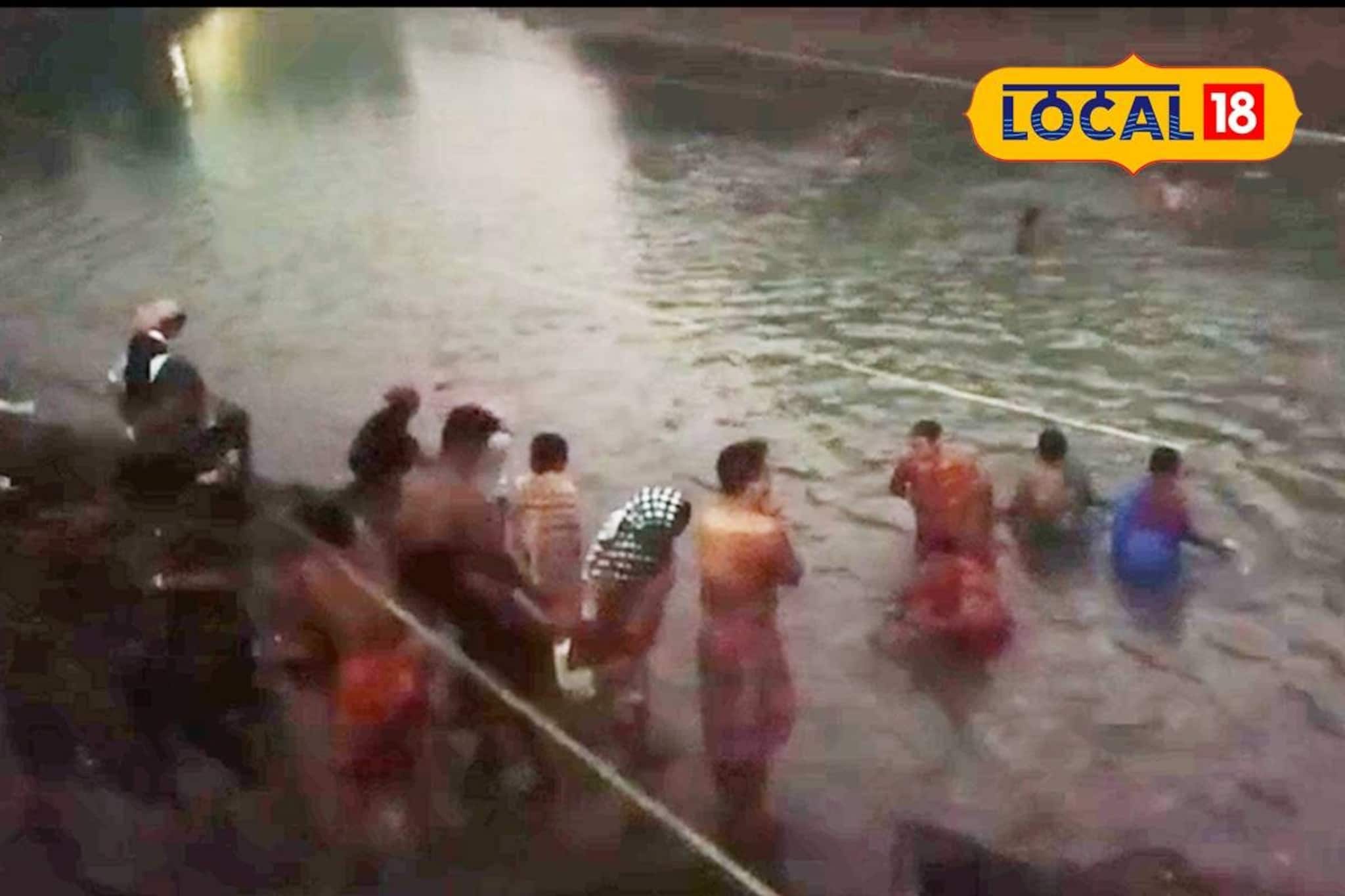 শিলাবতীর পাড়ে জমে উঠেছে মকর সংক্রান্তি! স্নান করতে ভোর থেকে ভিড়