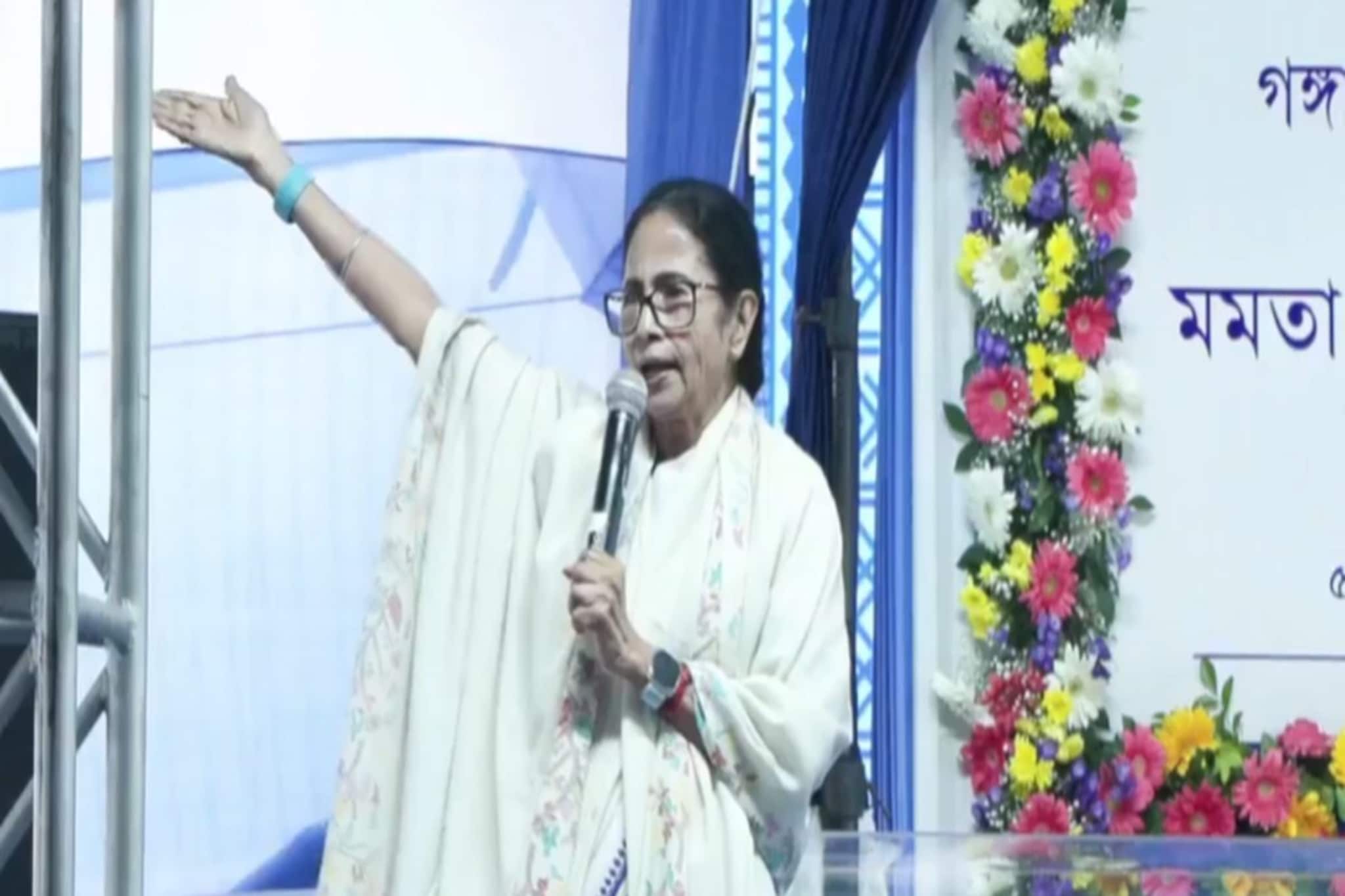 এসআইআর হয়রানি নিয়ে মঙ্গলবারই আইনি পথে, প্রয়োজনে নিজে সুপ্রিম কোর্টে সওয়াল করব:মমতা