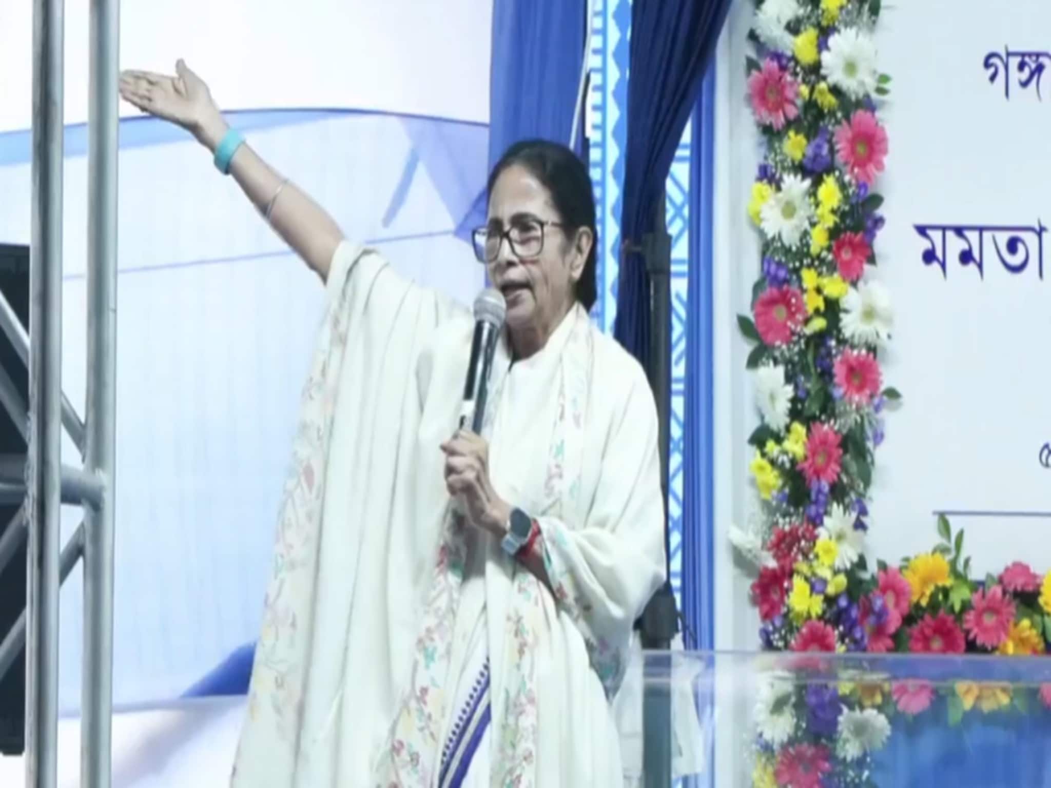 Mamata Banerjee on SIR Hearing: এসআইআর হয়রানি নিয়ে মঙ্গলবারই আইনি পথে, প্রয়োজনে নিজে সুপ্রিম কোর্টে সওয়াল করব:মমতা