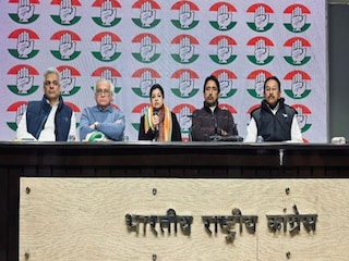 কংগ্রেসে যোগদান করলেন মৌসম৷ 