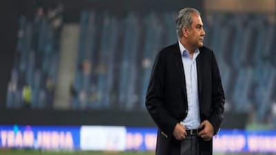 কলকাতা: লক্ষ্য ছিল ‘ঘোলা জলে মাছ ধরা’- আর সেই কাজ করতে গিয়ে পাকিস্তানের হাল ল্যাজে গোবরে৷ চলমান টি-টোয়েন্টি বিশ্বকাপ বিতর্কের মধ্যে নিজেদের টেনে এনে বড় লাফের চেষ্টার জন্য পাকিস্তান ক্রিকেট বোর্ড (পিসিবি) এখন মারাত্মক সমালোচনার মুখোমুখি হচ্ছে, যা আইসিসি এবং বাংলাদেশ ক্রিকেট বোর্ড (বিসিবি) এর মধ্যে লড়াই করছে। ভারতে বিশ্বকাপ খেলা নিয়ে বিসিবির নিরাপত্তা উদ্বেগ আইসিসি প্রত্যাখ্যান করার পর, পাকিস্তান বলেছে যে এই সিদ্ধান্তটি "অন্যায্য"।