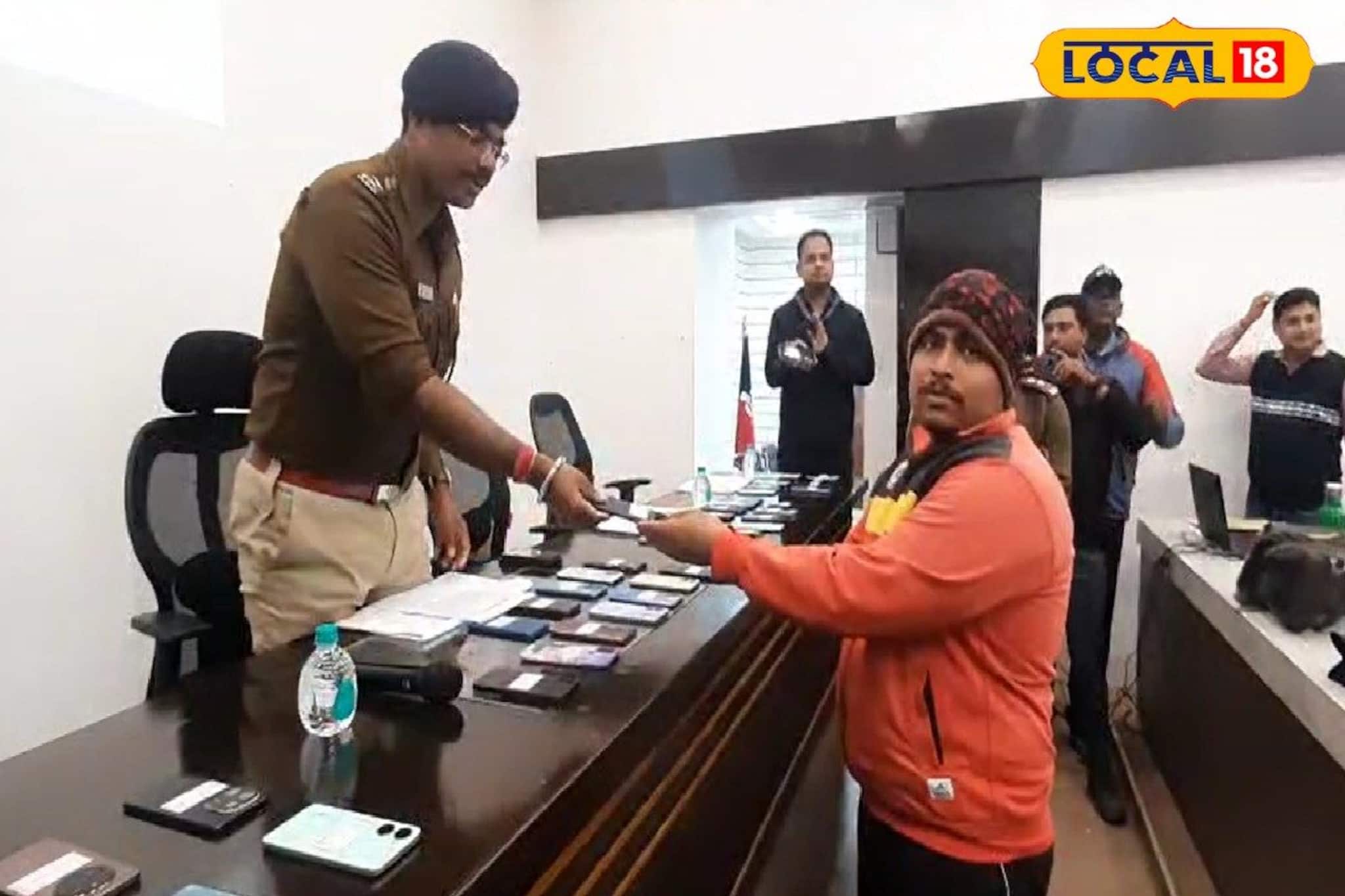 মোবাইল হারানোর দুশ্চিন্তায় ইতি! অপারেশন প্রয়াসে টপাটপ উদ্ধার চুরি যাওয়া ফোন