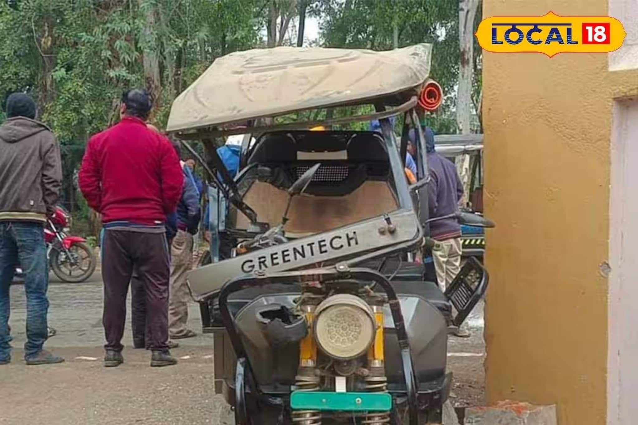 টোটোয় উঠে খেলতে গিয়েই বিপত্তি! ভয়াবহ দুর্ঘটনায় মৃত্যু এক শিশুর