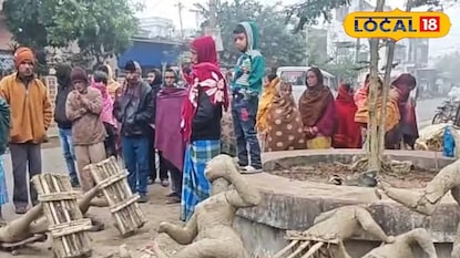 মৃৎশিল্পের কারখানার মূর্তি ভাঙার অভিযোগ মৃৎশিল্পের কারখানার মূর্তি ভাঙার অভিযোগ