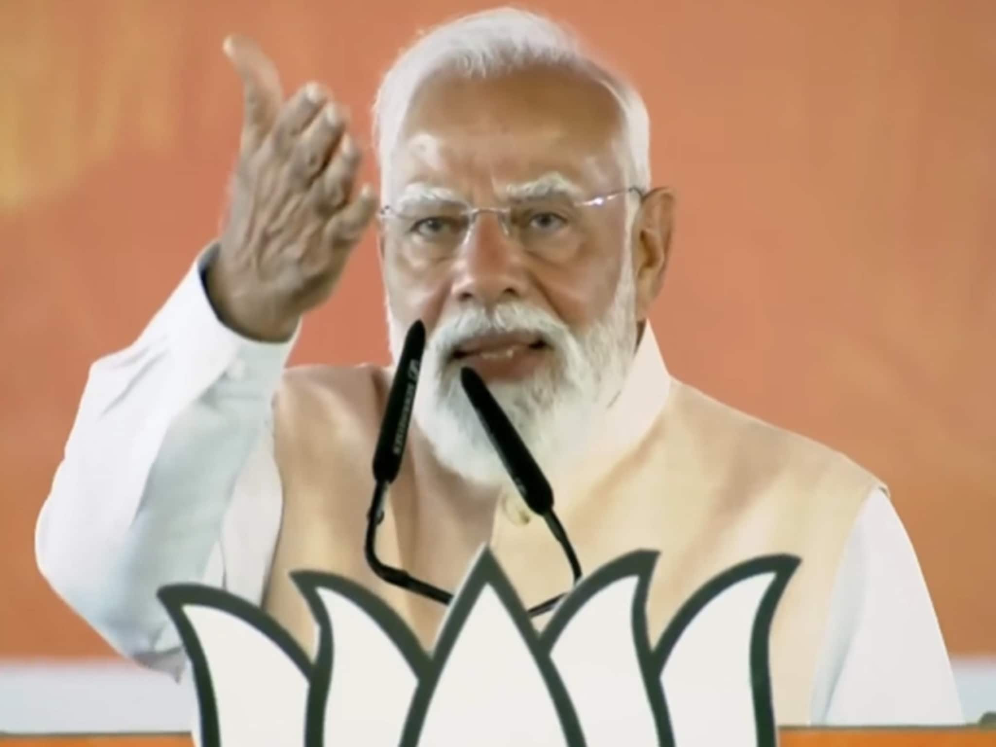 রাজ্যে ক্ষমতায় এলেই অনুপ্রবেশকারীদের বিরুদ্ধে বড় পদক্ষেপ, হুঙ্কার মোদির!আশ্বাস মতুয়াদের