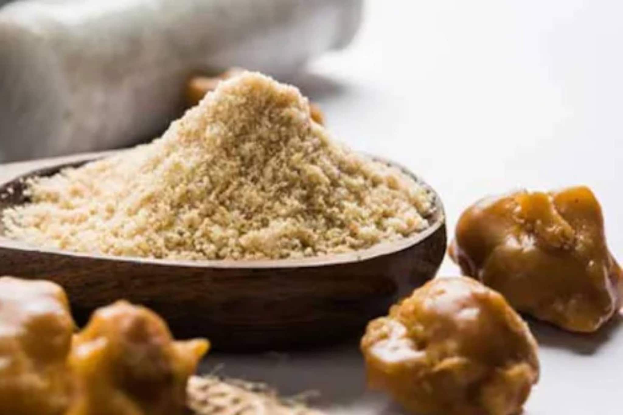 হিং-এর নামে ভেজাল খাচ্ছেন না তো? খাঁটি হিং কীভাবে তৈরি হয় জানেন? ভিডিও দেখলে চমকে যাবেন হিং-এর নামে ভেজাল খাচ্ছেন না তো? খাঁটি হিং কীভাবে তৈরি হয় জানেন? ভিডিও দেখলে চমকে যাবেন