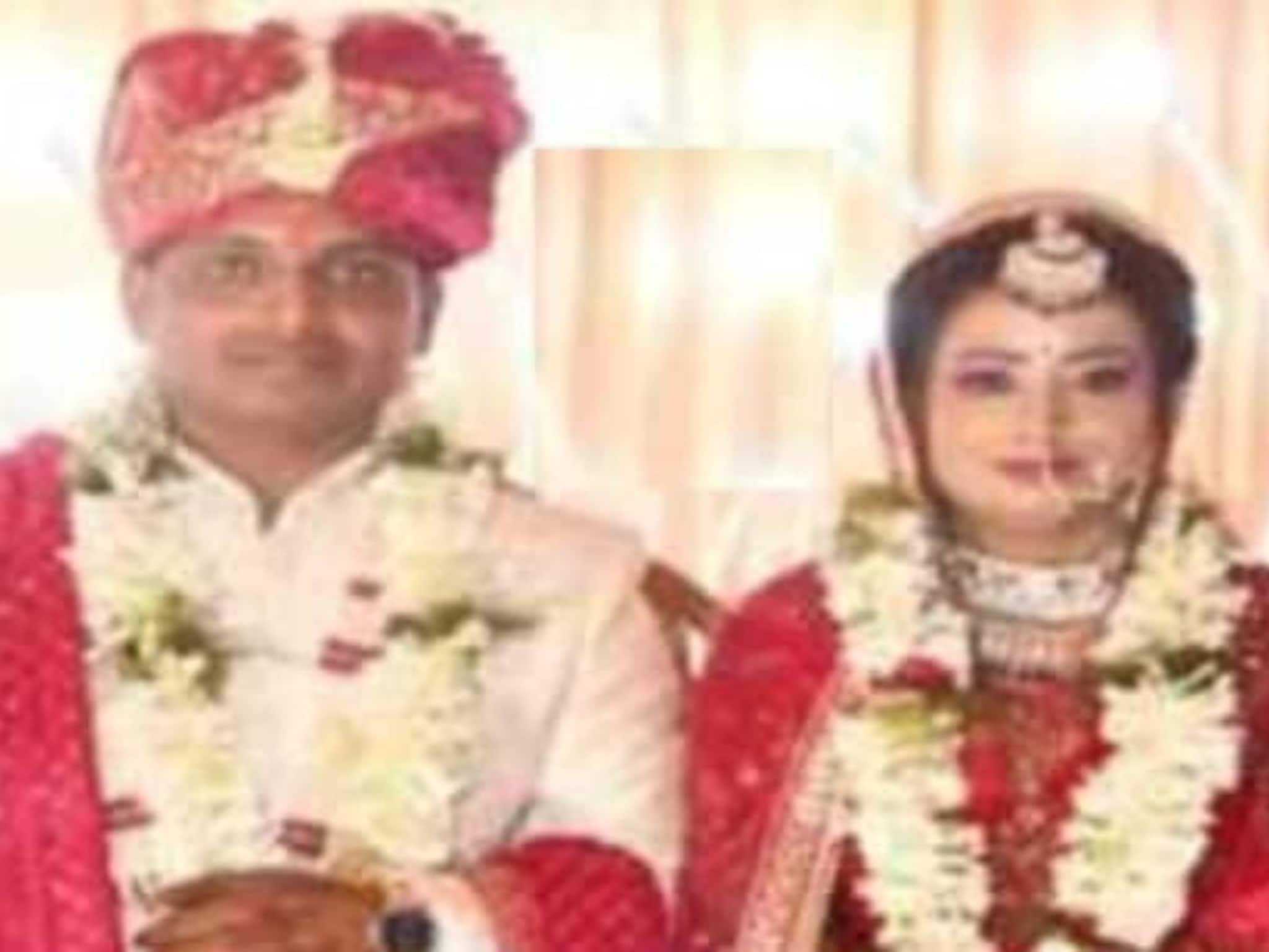 ‘৫.৫ লিটার দুধের দাম বাকি...পার্সের টাকা থেকে দিয়ে দেবেন...’, লিখে চরম সিদ্ধান্ত শিক্ষিকার