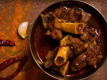 পাঁঠা বা খাসির মাংস মানেই বিপদ? সপ্তাহে কতটা মাটন খাওয়া নিরাপদ, বলছেন বিশেষজ্ঞ