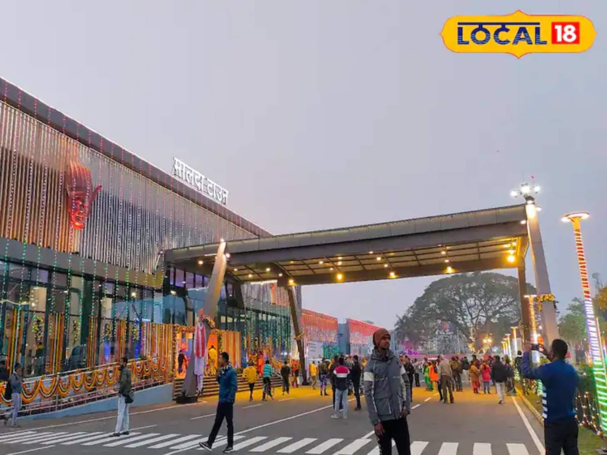 মনোরম বাগানে অত্যাধুনিক সাজ! রূপে বিমানবন্দরকে হার মানাচ্ছে সুসজ্জিত মালদহ টাউন স্টেশন