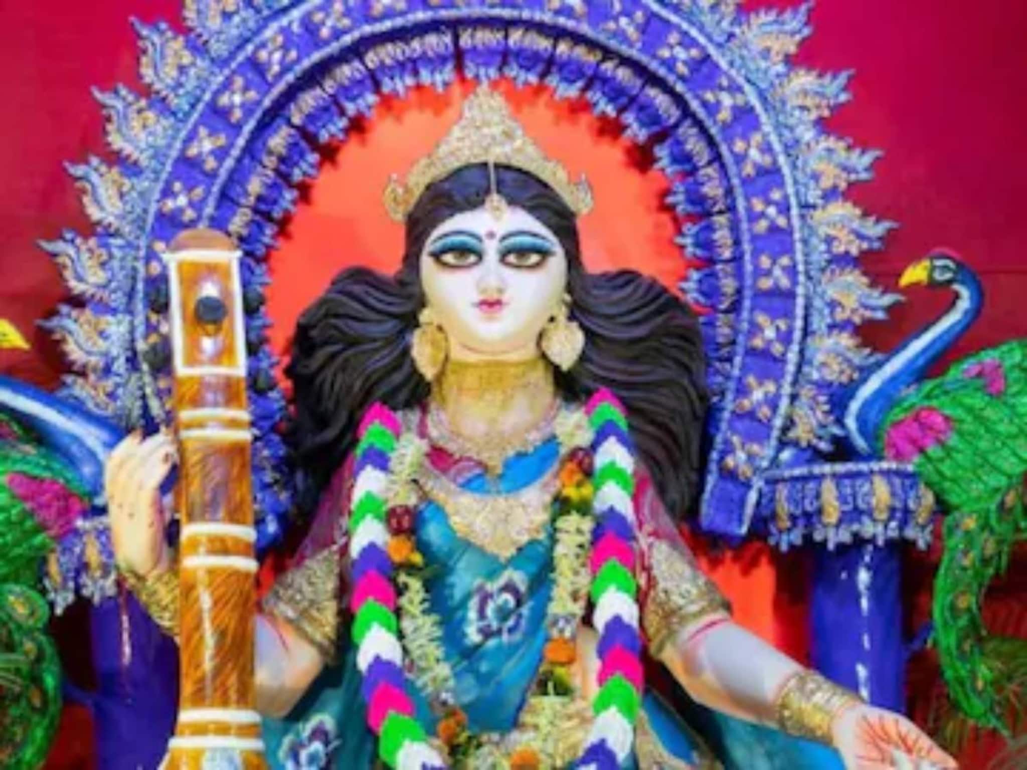 সরস্বতী পুজো কবে? লম্বা ছুটির হাতছানি! দিনক্ষণ জানলে হাসিতে ভরবে মুখ! আনন্দ আর ধরবে না