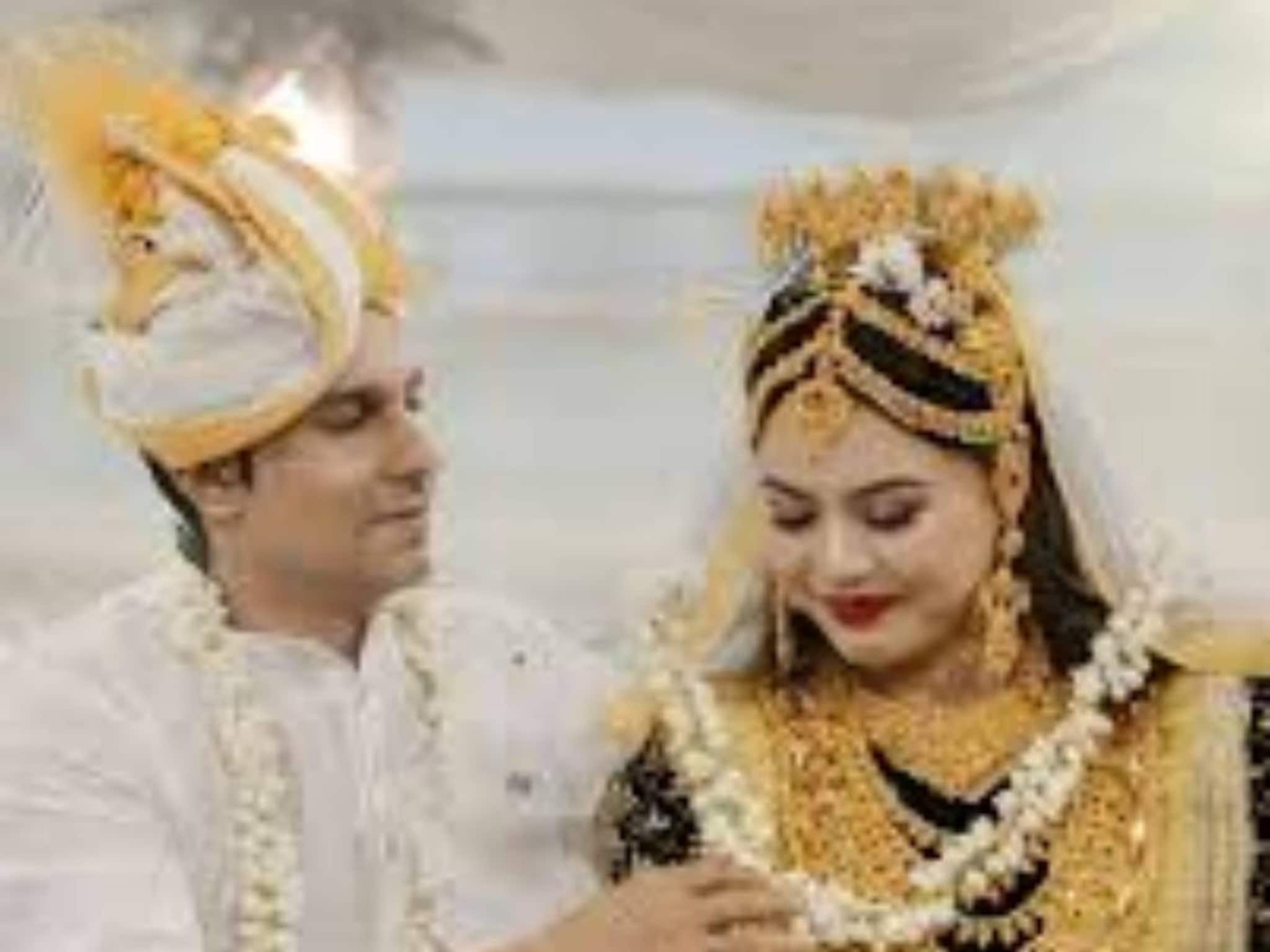 রণদীপ-লিনের কোলে আসছে নতুন অতিথি...দেখুন জমজমাট সাধভক্ষণ অনুষ্ঠানের রঙিন মুহূর্ত