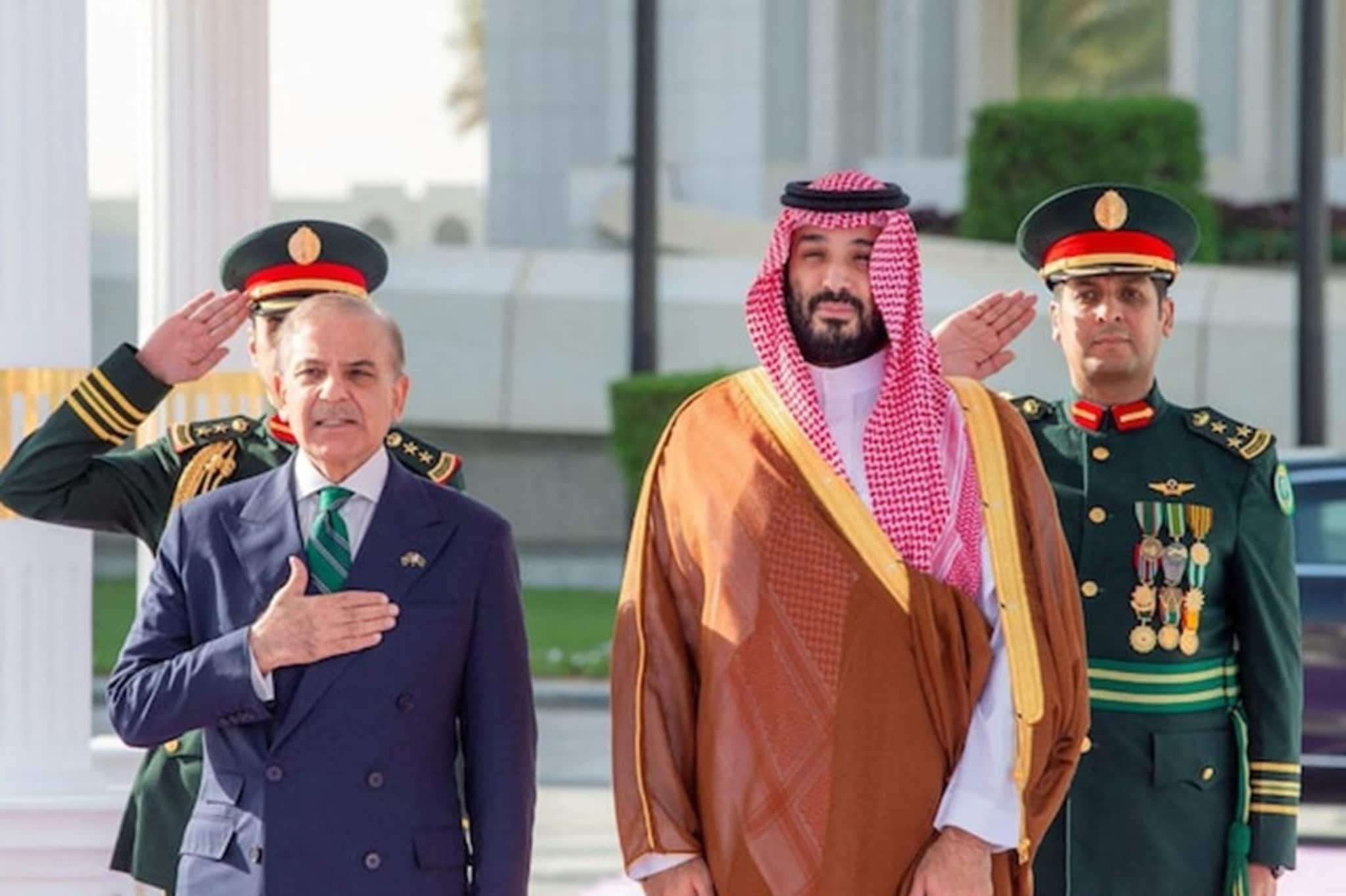 ২ বিলিয়ন ডলার পরিশোধে ব্যর্থ, সৌদি আরবকে যুদ্ধবিমানের চুক্তির প্রস্তাব দিল পাকিস্তান