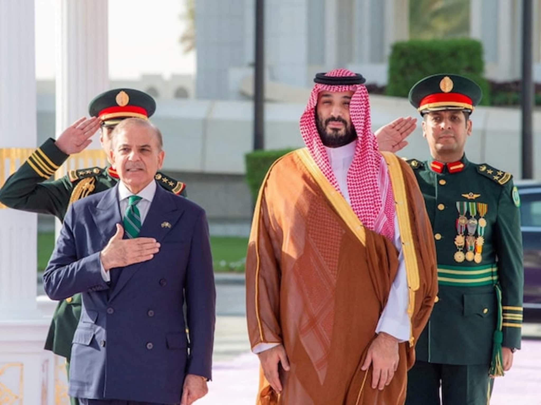 ২ বিলিয়ন ডলার পরিশোধে ব্যর্থ, সৌদি আরবকে যুদ্ধবিমানের চুক্তির প্রস্তাব দিল পাকিস্তান