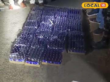 পাচার করার আগেই প্রচুর পরিমাণ ফেনসিডিল-সহ গ্রেফতার এক যুবক পাচার করার আগেই প্রচুর পরিমাণ ফেনসিডিল-সহ গ্রেফতার এক যুবক