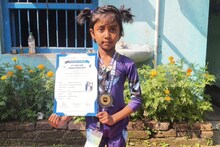 Yoga Champion: রাজ্য প্রাথমিক ক্রীড়া প্রতিযোগিতায় নজরকাড়া সাফল্য! পুরুলিয়ার মুখ উজ্জ্বল করল খুদে অম্বিকা, ধন্য ধন্য করছে সকলে