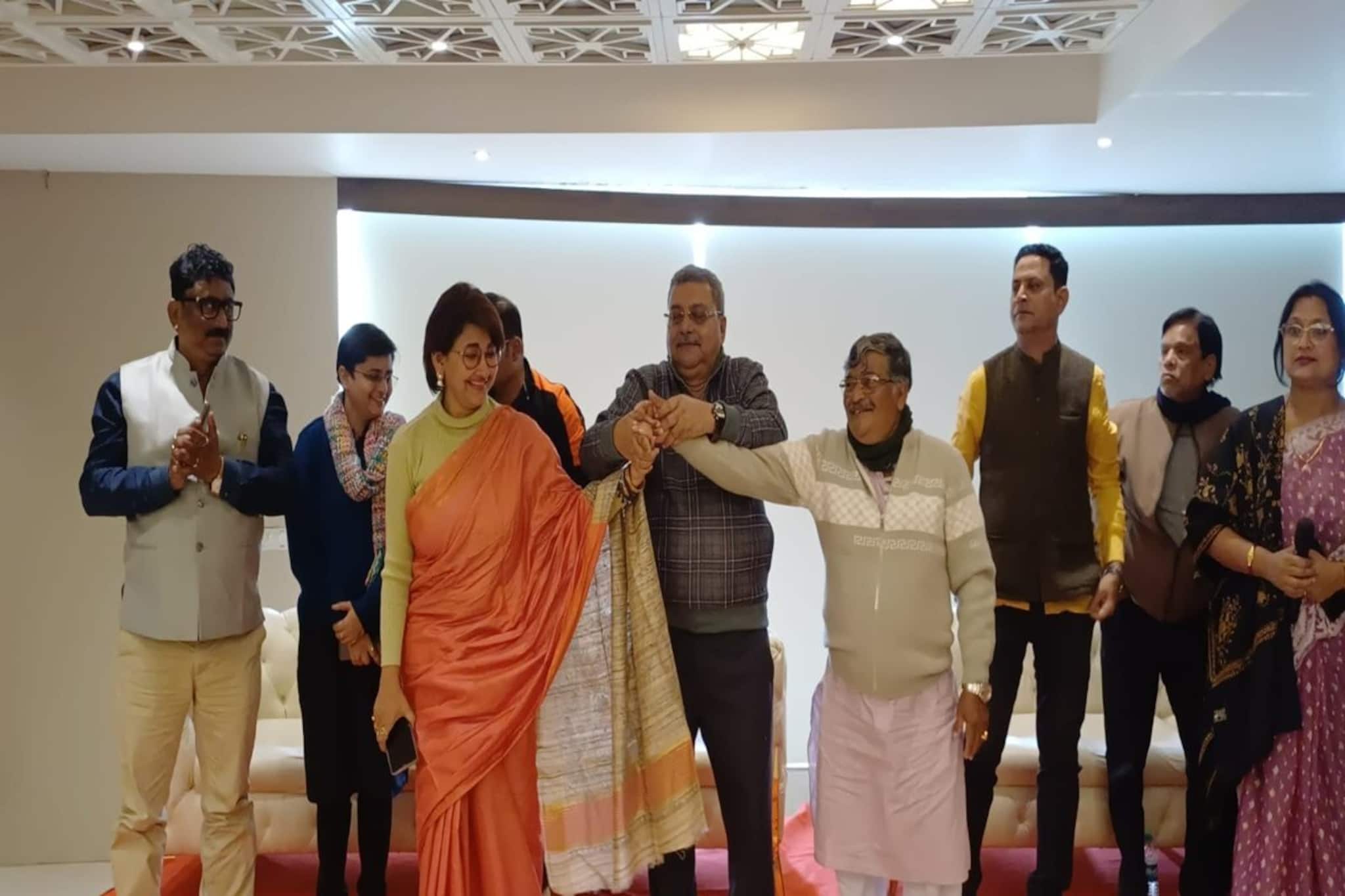 হাতে হাত ধরিয়ে রচনা-অসিতের ঝগড়া মেটালেন কল্যাণ, ধমক খেয়েই সুর বদল চুঁচুড়ার বিধায়কের!