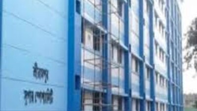 श्रीरामपुर अस्पताल में नवजात की मौत से हंगामा, मां की हालत भी नहीं बताई जा रही.