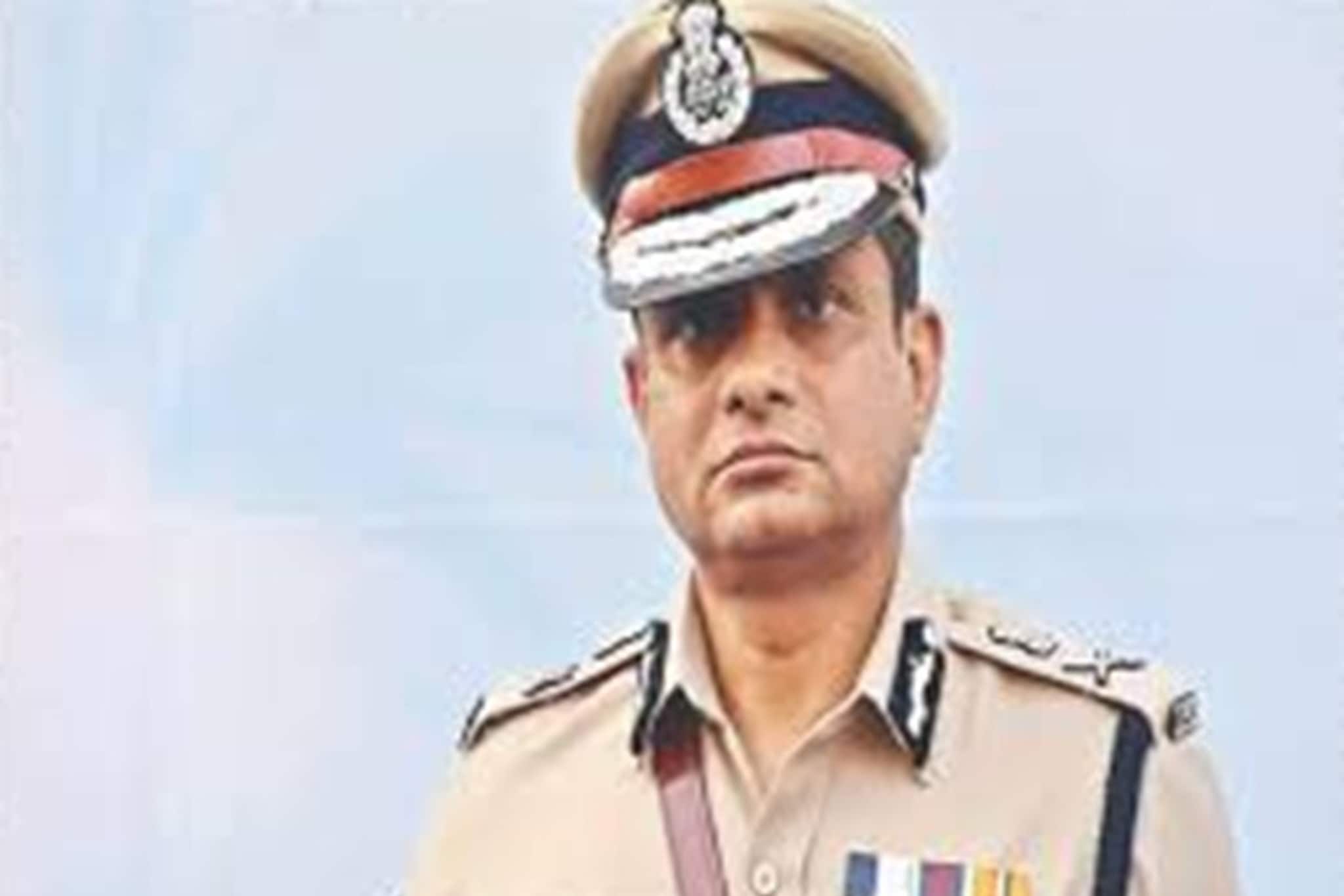 পুলিশের ডিজি পদে নিয়োগ প্রক্রিয়ায় বিলম্বের অভিযোগ, রাজ্যের প্রস্তাব ফেরত পাঠাল UPSC পুলিশের ডিজি পদে নিয়োগ প্রক্রিয়ায় বিলম্বের অভিযোগ, রাজ্যের প্রস্তাব ফেরত পাঠাল UPSC