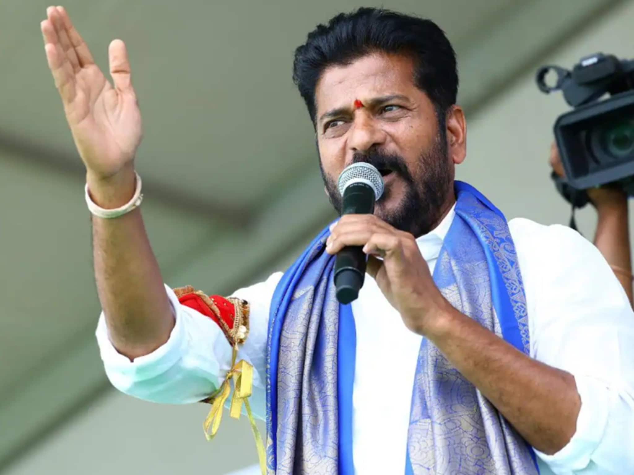 বাবা-মাকে অবহেলা করলেই কাটা যাবে ১০ শতাংশ বেতন! সরকারি কর্মীদের জন্য নয়া নিয়ম তেলঙ্গনায়