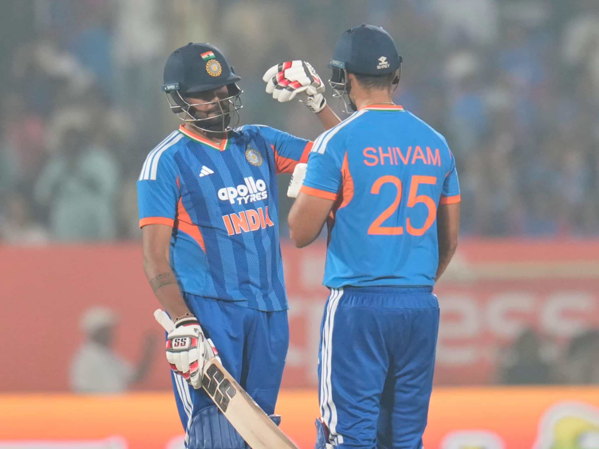 কোহলি-রোহিত নেই তালিকায়! তিরুবনন্তপুরমে টি-২০ ক্রিকেটে সেরা ৫ রান স্কোরার কারা? কোহলি-রোহিত নেই তালিকায়! তিরুবনন্তপুরমে টি-২০ ক্রিকেটে সেরা ৫ রান স্কোরার কারা?